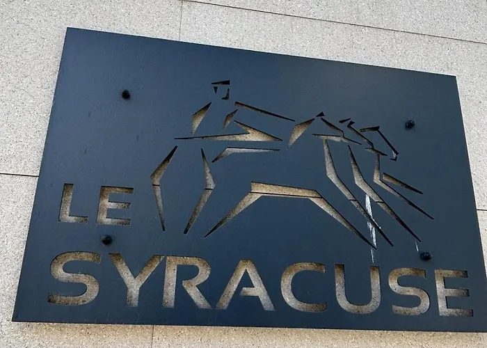 Le Syracuse Apartment
