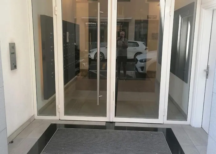 Le Syracuse Apartment